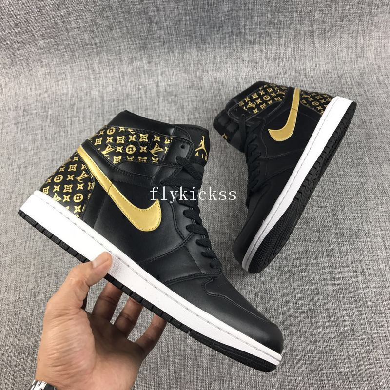 Air Jordan 1 Retro Black LVS